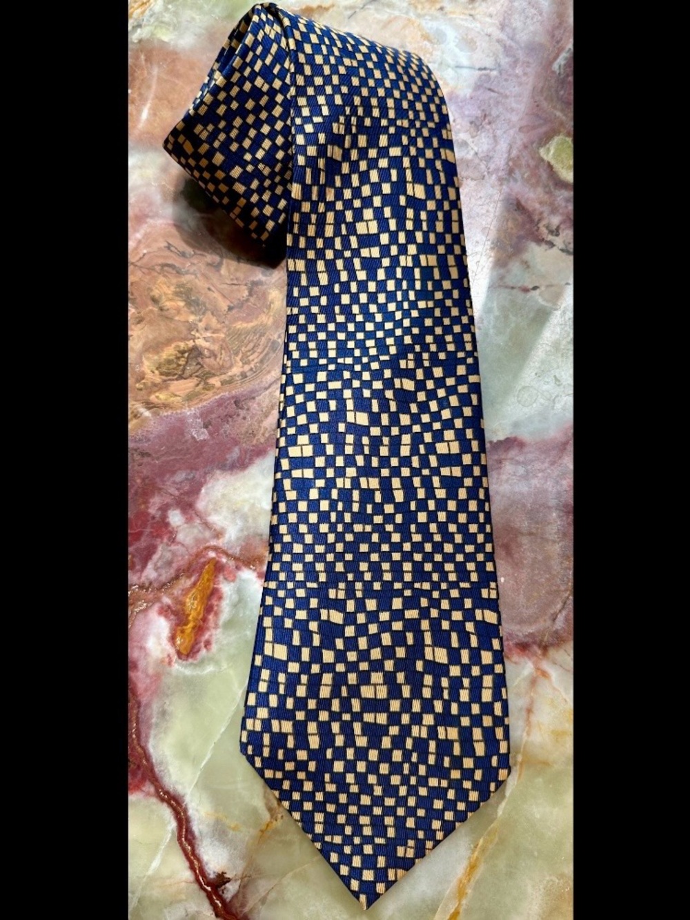 VINTAGE 1990s HERMES NECKTIE TIE SILK NAVY BLUE GOLD GEOMETRIC SQUARES 7679 TA